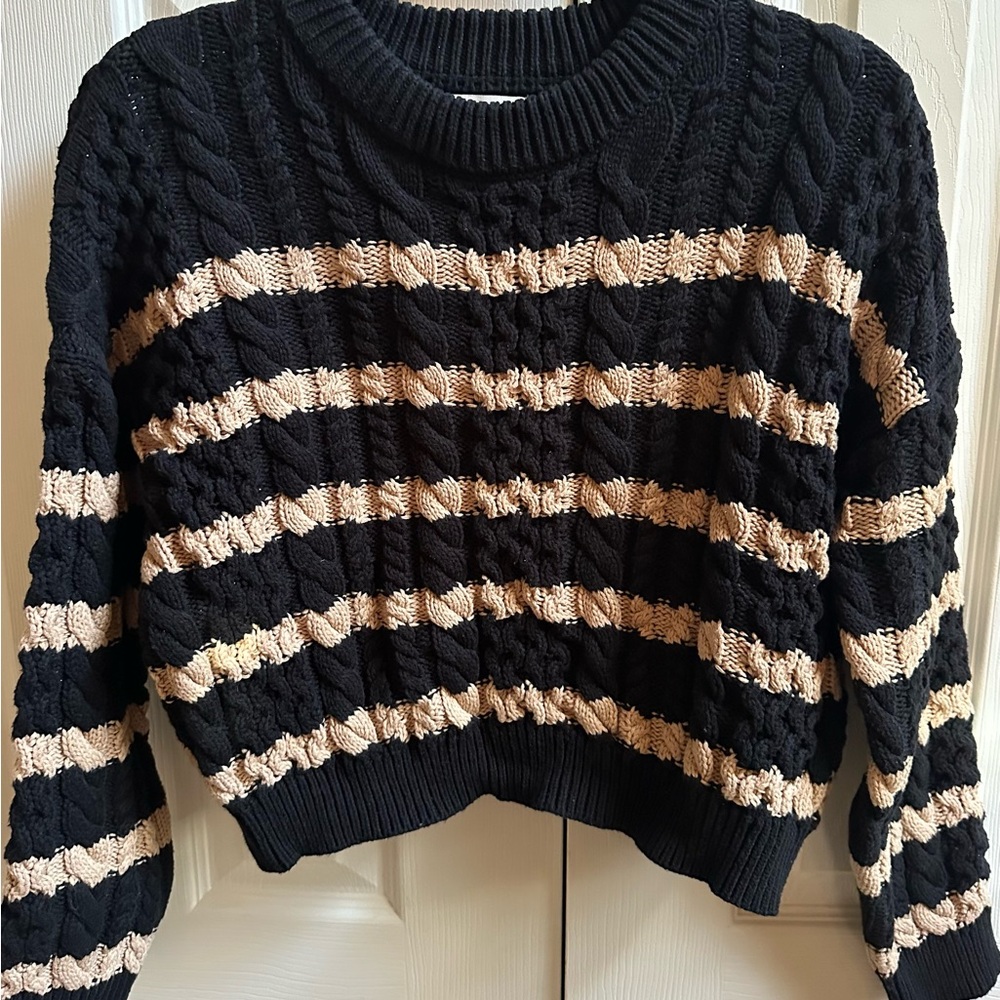 Jessica Simpson Black and Tan Cable Knit Sweater